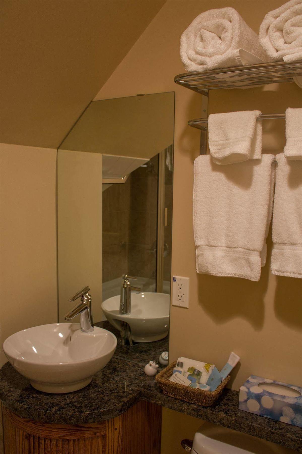 Genelle House B&B Guest House المظهر الخارجي الصورة