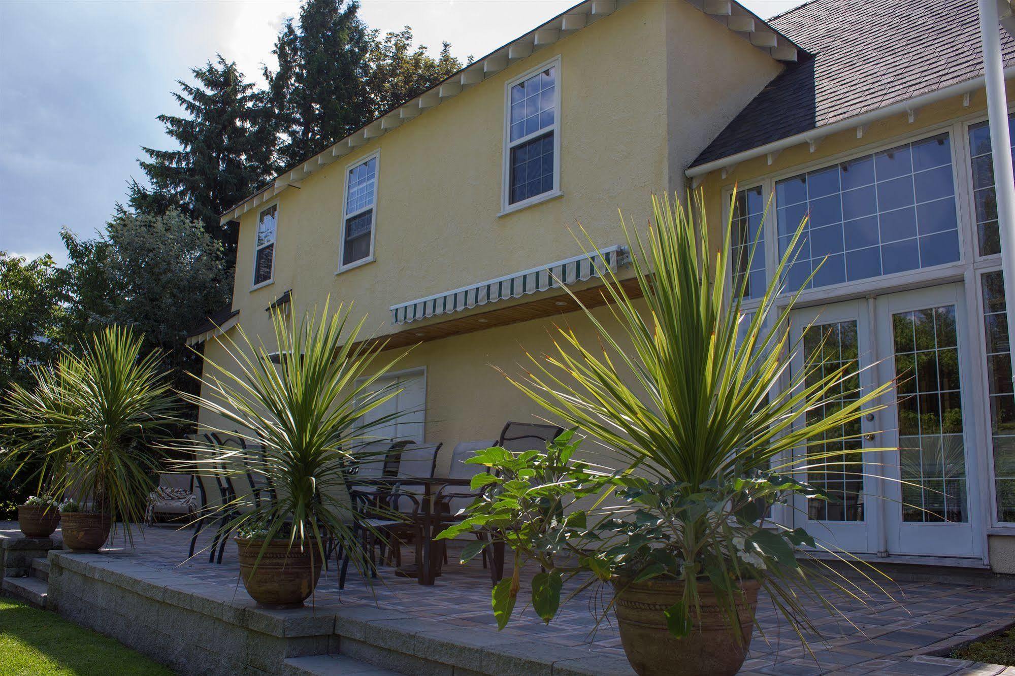 Genelle House B&B Guest House المظهر الخارجي الصورة